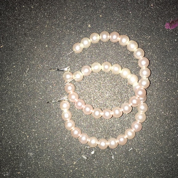 Pearl hoops - Picture 1 of 1